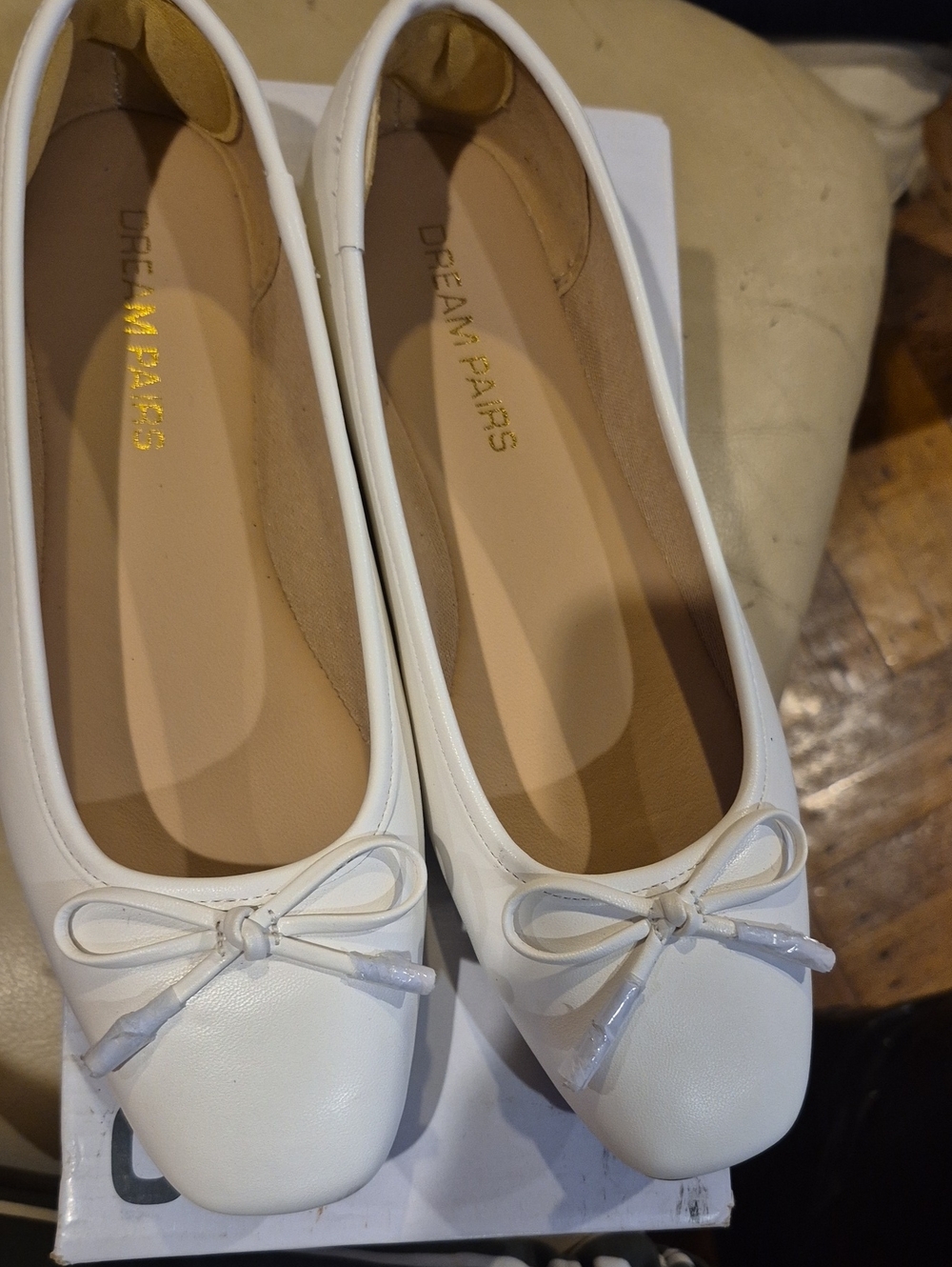Dream Pairs White Ballet Flats with Bow